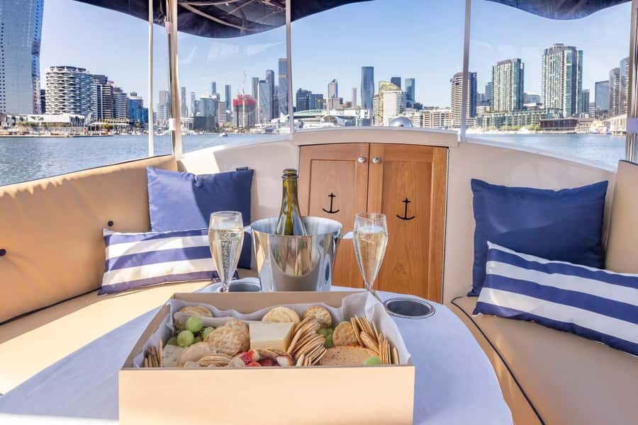 Melbourne: Private Yarra River Cruise w/ Cheese & Wine - Who should book this private Yarra River cruise?