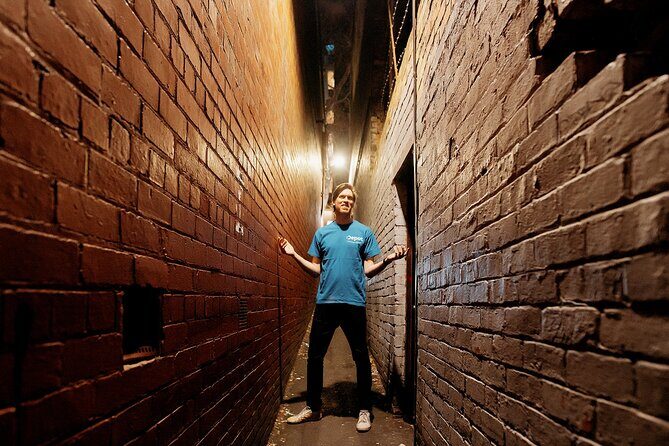 Melbourne: Progressive Dinner Tour - Chinatown, Laneways & Drink - Hosier Lane: Street Art Walk and an Included Drink Stop