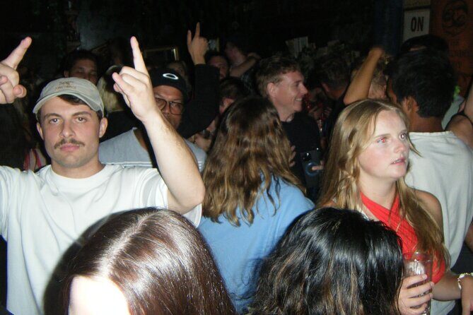 Melbourne Pub Crawl (Batmania Tours) - Stops 2 and 3: Two Melbourne Bar Stops With Free Admission and Games