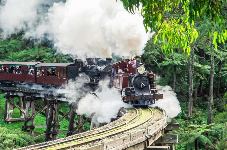 Melbourne: Puffing Billy & Healesville Sanctuary Scenic Tour - Emerald Lake Park walk time: the break you’re grateful for