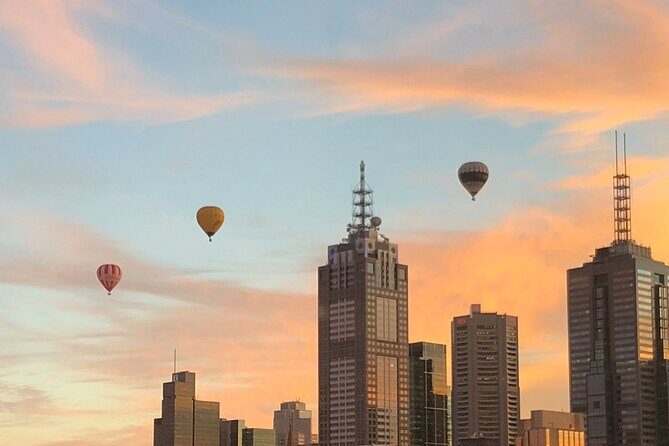 Melbourne Sightseeing Tour in Small Group - Albert Park and St Kilda: race-day energy, then a seaside reset