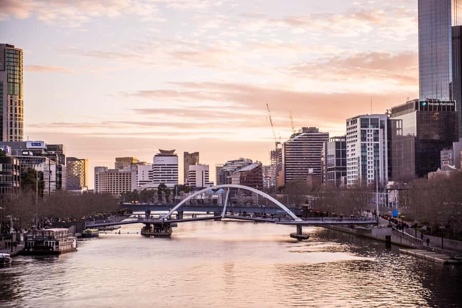 Melbourne: Spirit Of Melbourne Yarra River Lunch Cruise - Spirit Of Melbourne: A 2-Hour Yarra River Lunch Break From the City