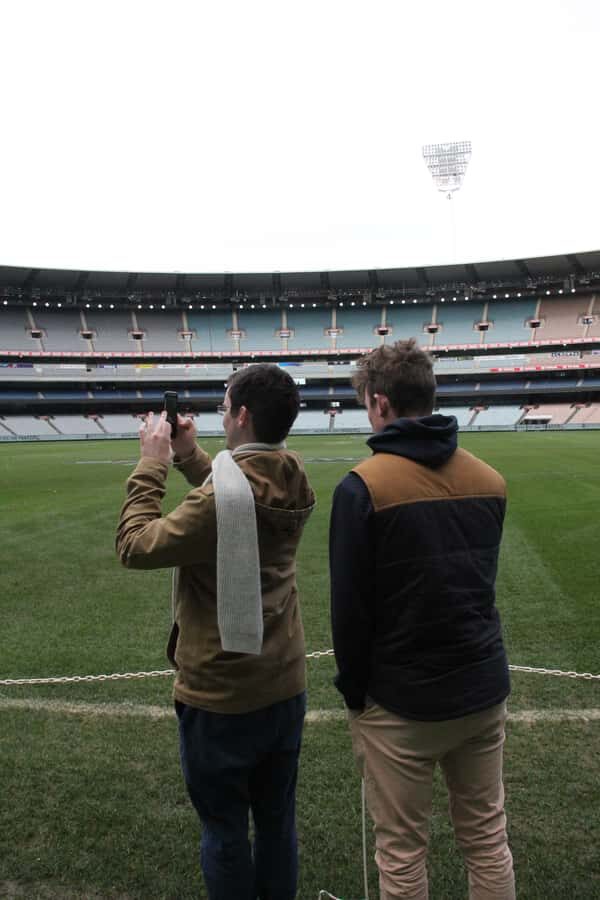 Melbourne Sports Walk - Strolling along the Yarra River back to Federation Square