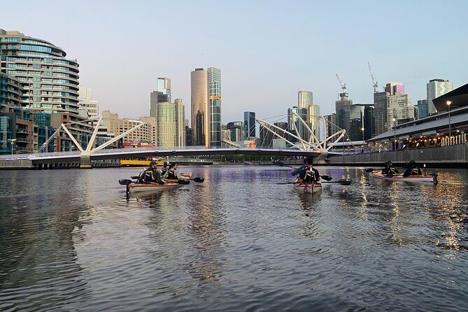 Melbourne Sunset Kayaking Experience with Dinner - One-way logistics to Southgate and Federation Square