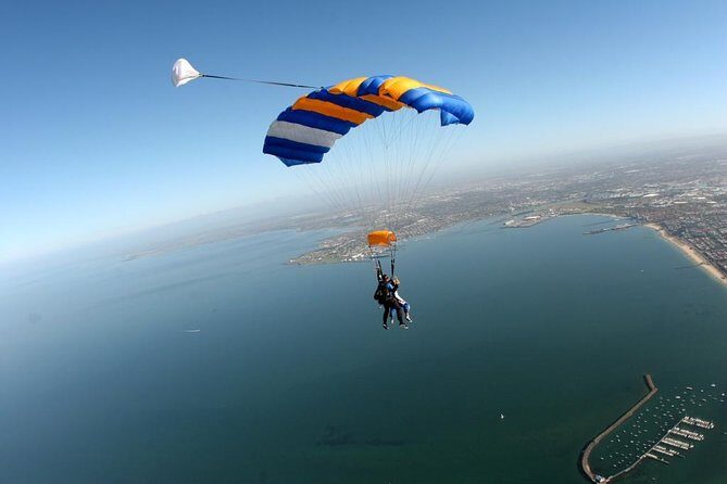 Melbourne: Tandem Skydive Experience over St. Kilda Beach - Parachute time: 5 to 7 minutes where you can steer