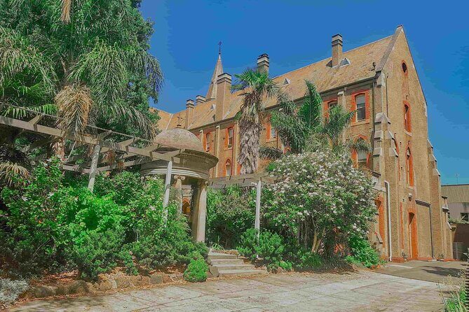Melbourne Tour: Walk the Yarra & Heritage Convent Experience - Flying fox colony viewing up to 50,000 bats
