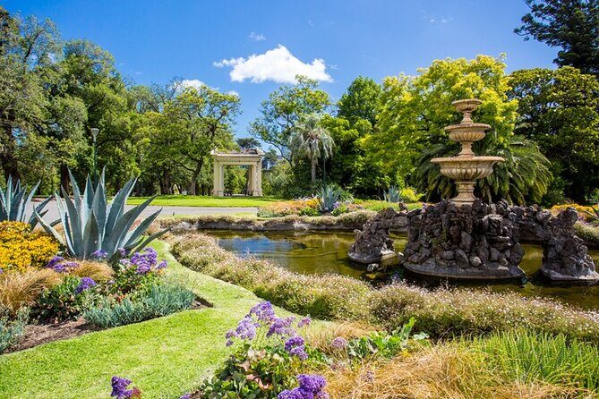 Melbourne Walking Tours - Chinatown and State Library Victoria: Culture and Quiet Learning in the Middle of Town