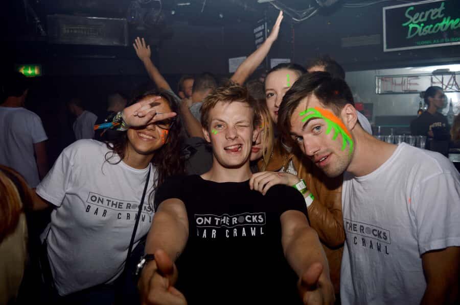 Melbourne: Weekly Bar Crawl: 5 Free shots, Club Entry - Guides and group vibes: the social engine