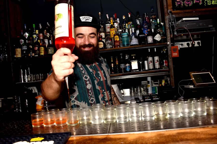 Melbourne: Weekly Bar Crawl: 5 Free shots, Club Entry - Price and value: five shots, a free drink, and club entry