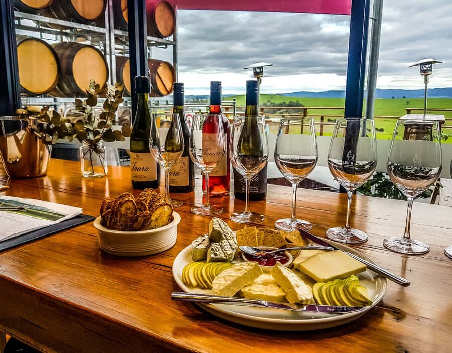 Melbourne: Yarra Valley Wine, Choc, Farm Fresh, Gin Tour - Melbourne to Yarra Valley: The Day Starts Easy