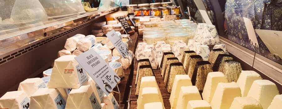 Melbourne: Yarra Valley Wine, Choc, Farm Fresh, Gin Tour - Chocolate Factory Tasting: 10–12 Chocolates in the Yarra Valley