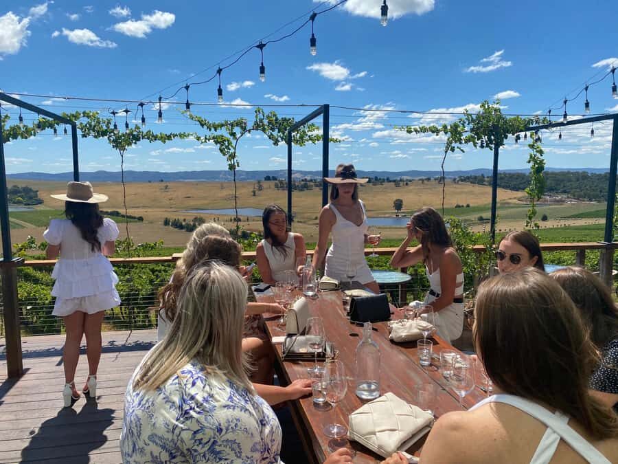 Melbourne: Yarra Valley Wine, Cider, Gin, Beer, & Choc Tour - Who should book this Yarra Valley wine, gin, beer, and chocolate tour