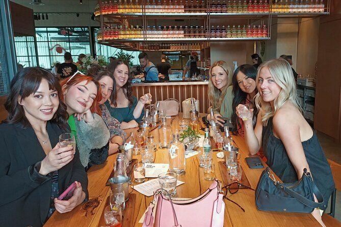 Melbourne: Yarra Valley Wine, Gin, Whisky and Chocolate Tour - Chocolaterie & Ice Creamery: the guided tasting that wins the day