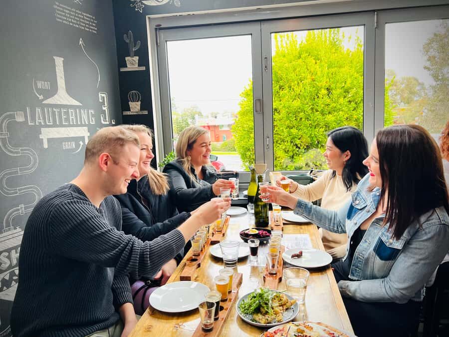 Melbourne: Yarra Valley Wine Tour + Lunch & Gin/Beer Option - Getting Started: Arts Centre Melbourne Spire to an Air-Conditioned Minibus