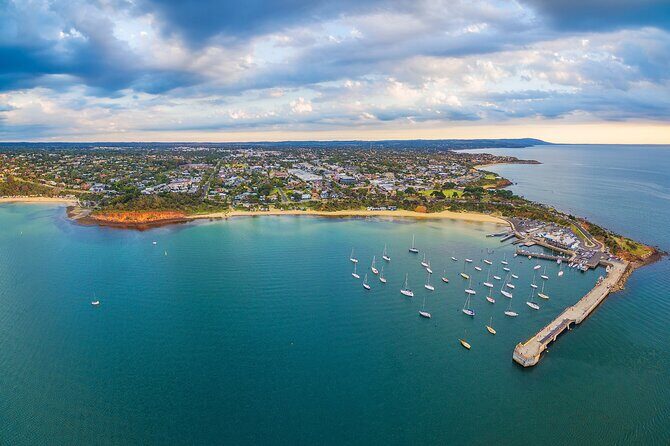 Mornington Peninsula Winery Bus Tour including lunch with a glass of wine - Stop 3: Pier 10 lunch with a glass of wine