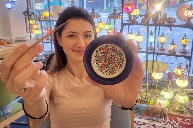 Paint and Sip Classes Melbourne: Ceramic Plates & Bowls - Group size: why a max of 20 makes it feel personal