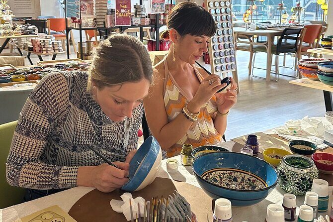 Paint and Sip Classes Melbourne: Ceramic Plates & Bowls - Price and value: $49.49 for a guided night out