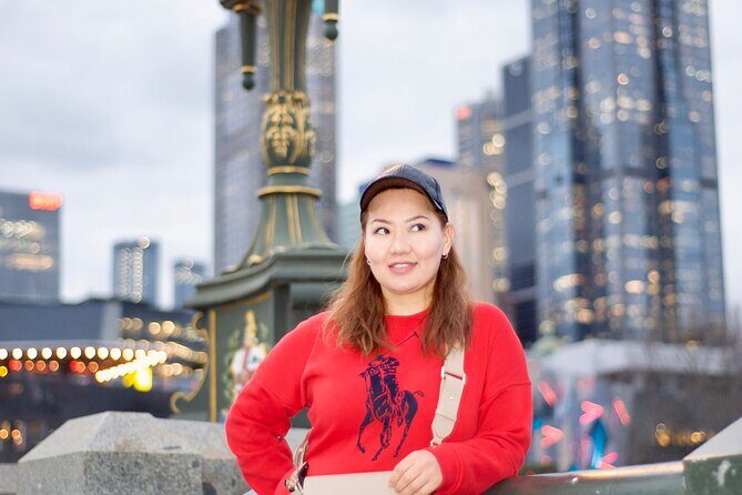 Pose for professional pics while enjoying Melbourne history walk - The history part: stories you can actually recall later