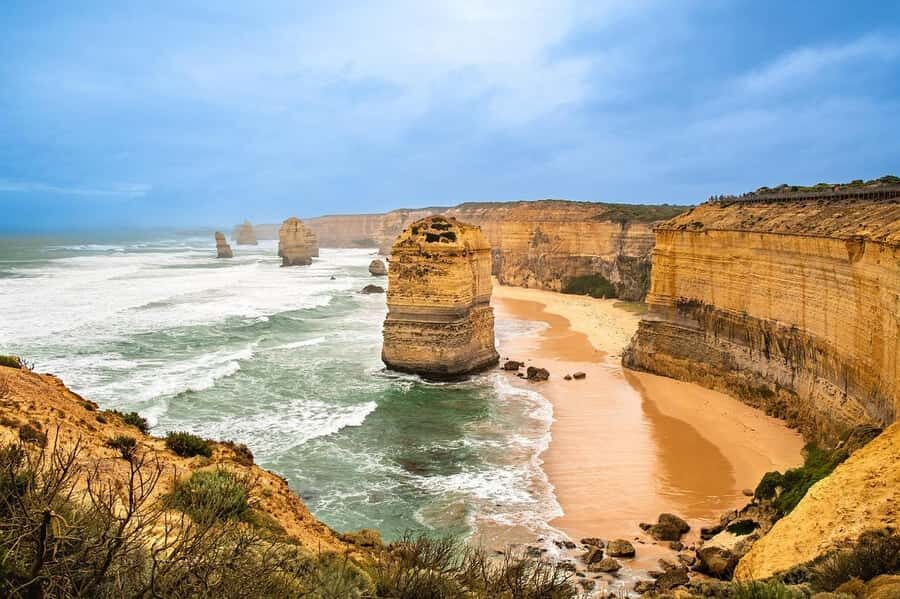 Premium Great Ocean Road Reverse Tour 13Pax Max Hotel PickUP - Twelve Apostles: limestone icons with breathing room