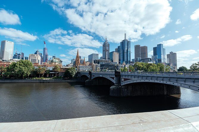 Private City Kickstart Tour: Melbourne - Young & Jacksons: How a Hotel Building Became a Landmark