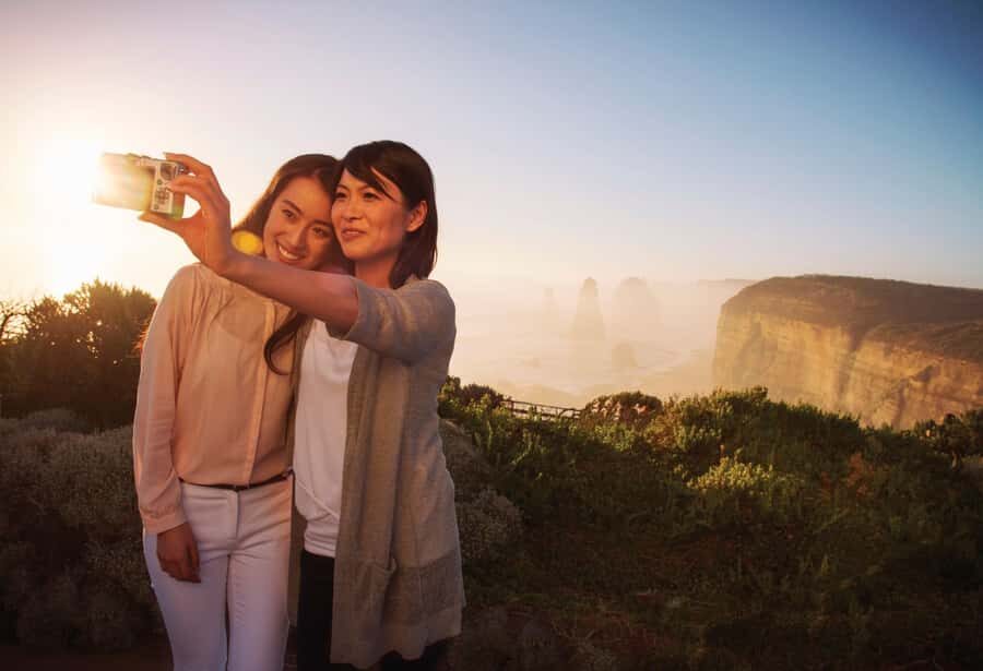 Private Great Ocean Road Tour - Hotel Pickup and a Live Guide: How the Day Stays Comfortable