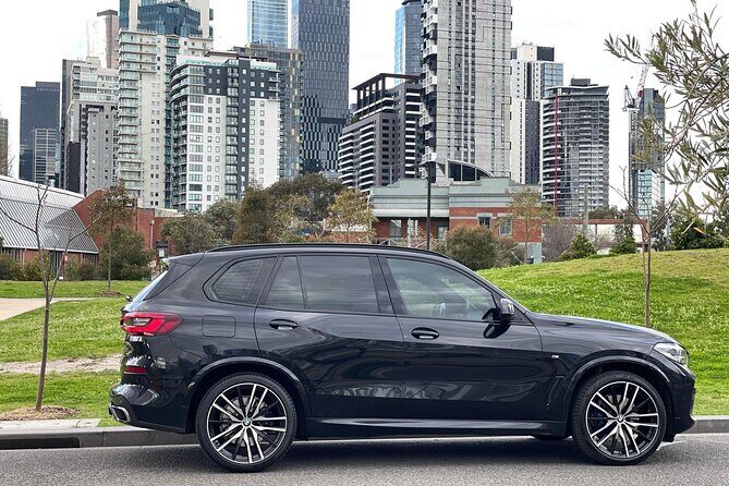 Private Melbourne Airport Transfers To City (Sedan, SUV, or Van) - Entering Melbourne CBD without the scramble
