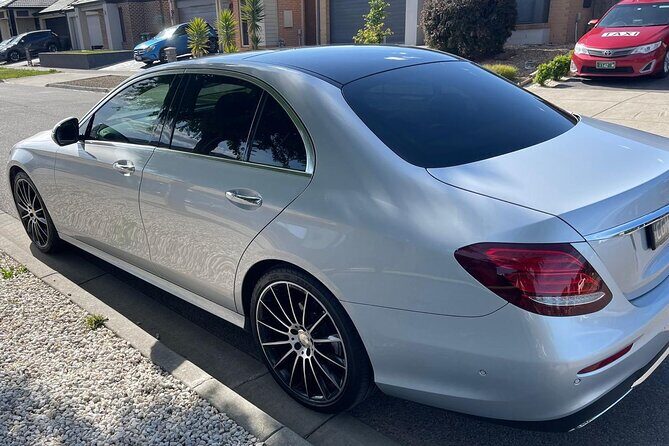 Private Melbourne Airport Transfers To City (Sedan, SUV, or Van) - Drop-off in Melbourne CBD: luggage help and straightforward endings