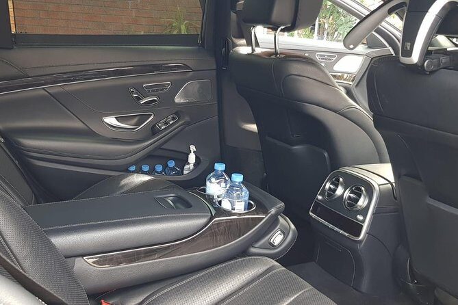 Private Melbourne CBD Sightseeing Tour – luxury vehicle - Luggage rules and the no-restroom reality