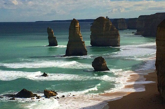 [PRIVATE TOUR] Express Great Ocean Road | Day Trip - Stop 1: The Twelve Apostles (Free Entry, Big Time Payoff)