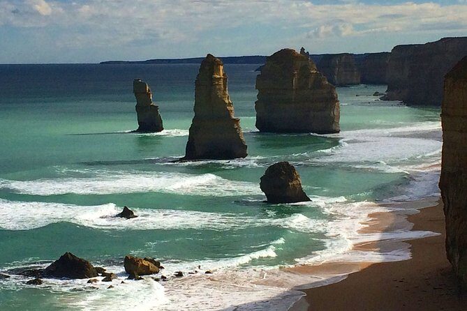 [PRIVATE TOUR] Express Great Ocean Road | Day Trip - Stop 2: Loch Ard Gorge for Cliffs, Caves, and a Tranquil Beach