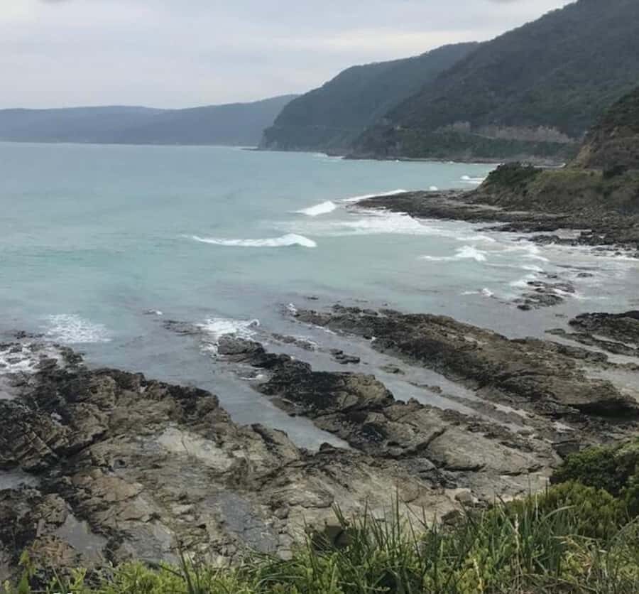 Private Tour: Great Ocean Road - Twelve Apostles - Start: Melbourne to Torquay and Bells Beach’s surf-energy atmosphere