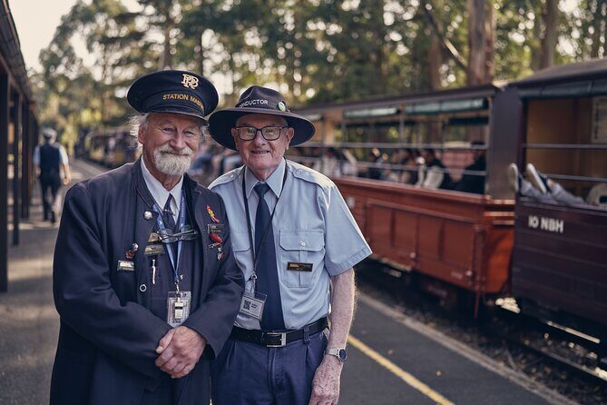 Puffing Billy & Rainforest Tour from Melbourne - Belgrave station: open-carriage viewing and seat strategy
