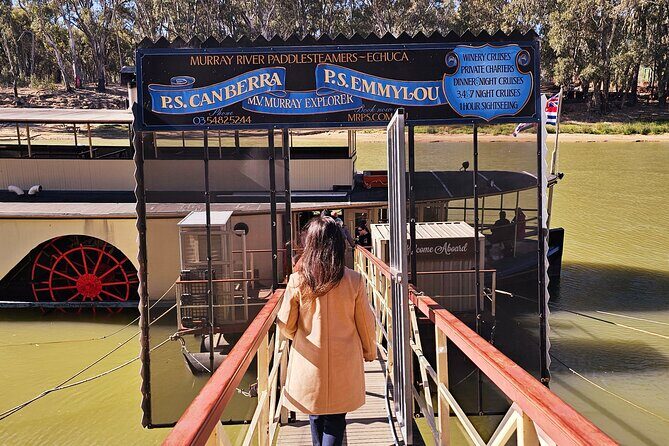 Small-Group Murray River Adventure - Paddle Steamer & Wildlife - Rochester silo art: a fast 15-minute color break