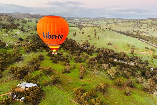 Yarra Valley Balloon Flight + Breakfast & Melbourne Pickup - Key takeaways before you set your alarm