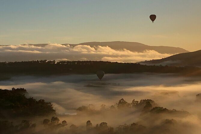 Yarra Valley Balloon Flight + Breakfast & Melbourne Pickup - The one-hour flight: sunrise views and a real pilot mindset